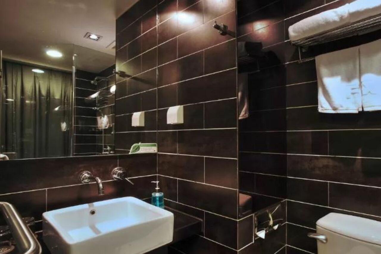 Fx Hotel Xujiahui - Shanghai Stadium Branch Exteriör bild