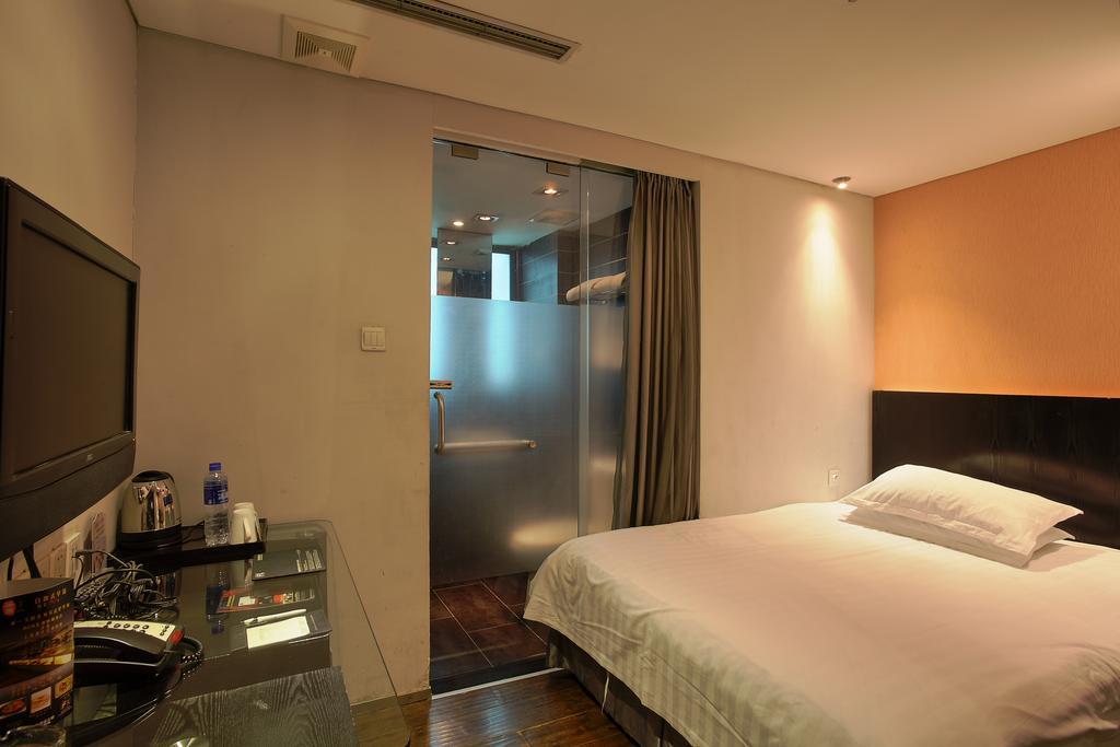 Fx Hotel Xujiahui - Shanghai Stadium Branch Exteriör bild