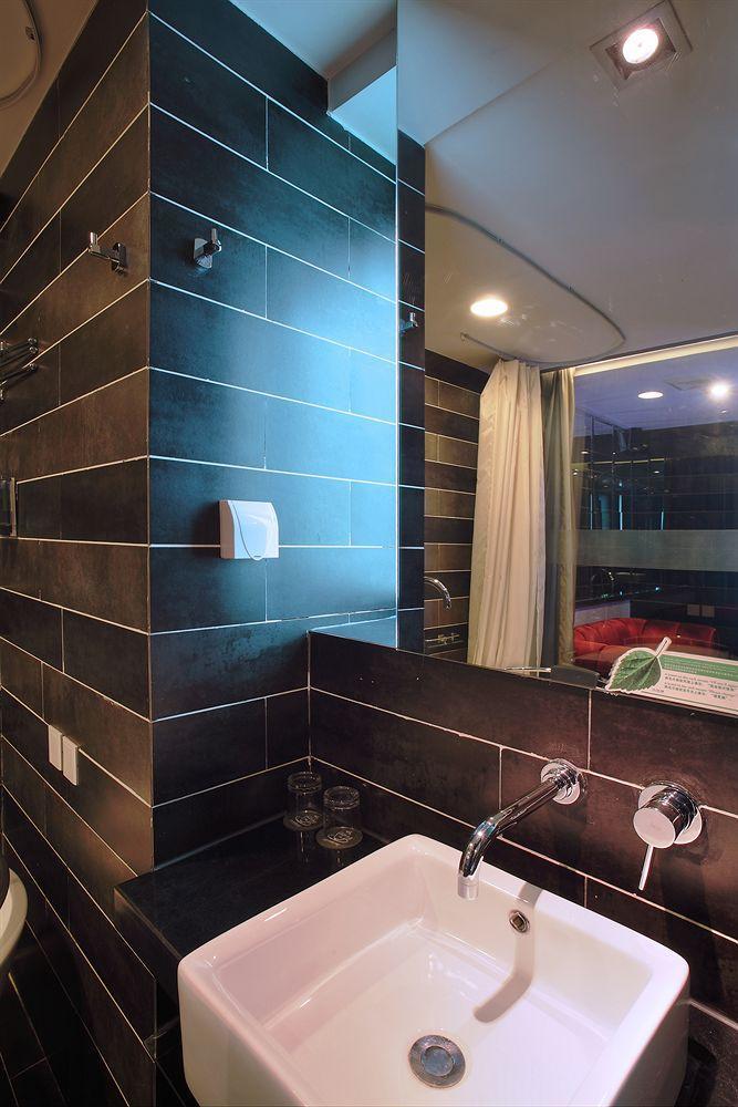 Fx Hotel Xujiahui - Shanghai Stadium Branch Exteriör bild