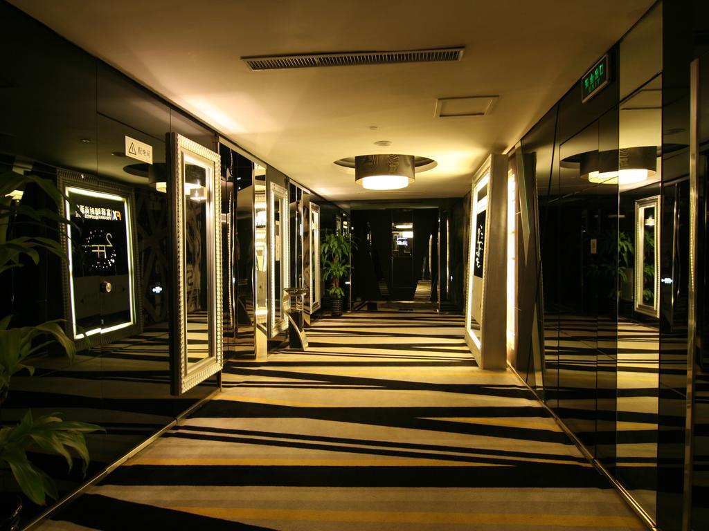Fx Hotel Xujiahui - Shanghai Stadium Branch Exteriör bild