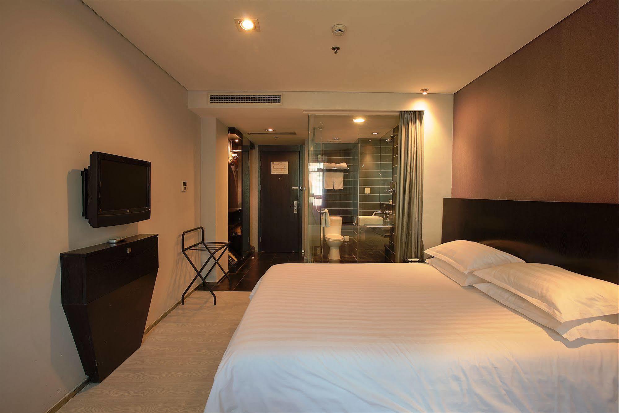 Fx Hotel Xujiahui - Shanghai Stadium Branch Exteriör bild
