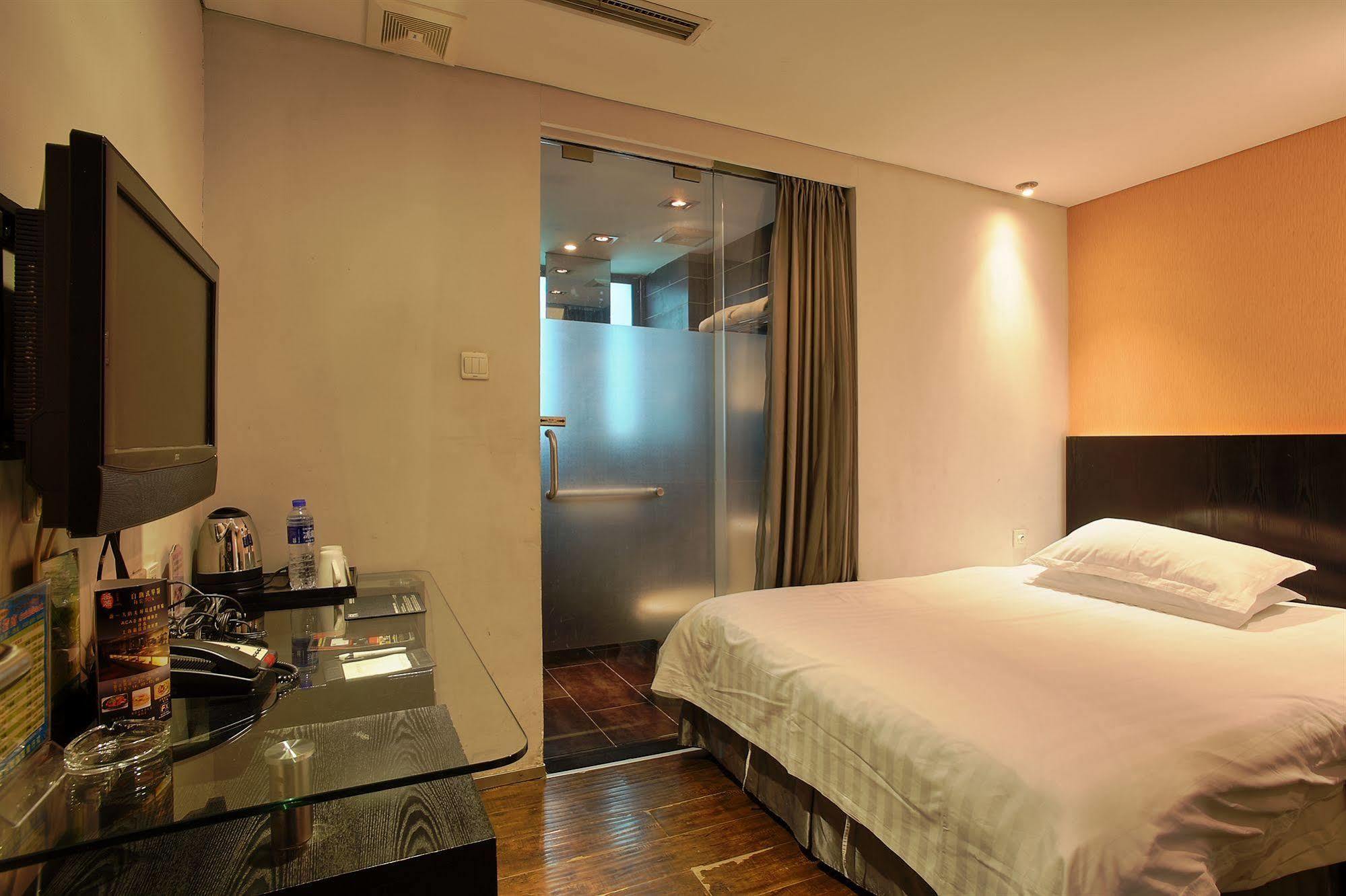 Fx Hotel Xujiahui - Shanghai Stadium Branch Exteriör bild