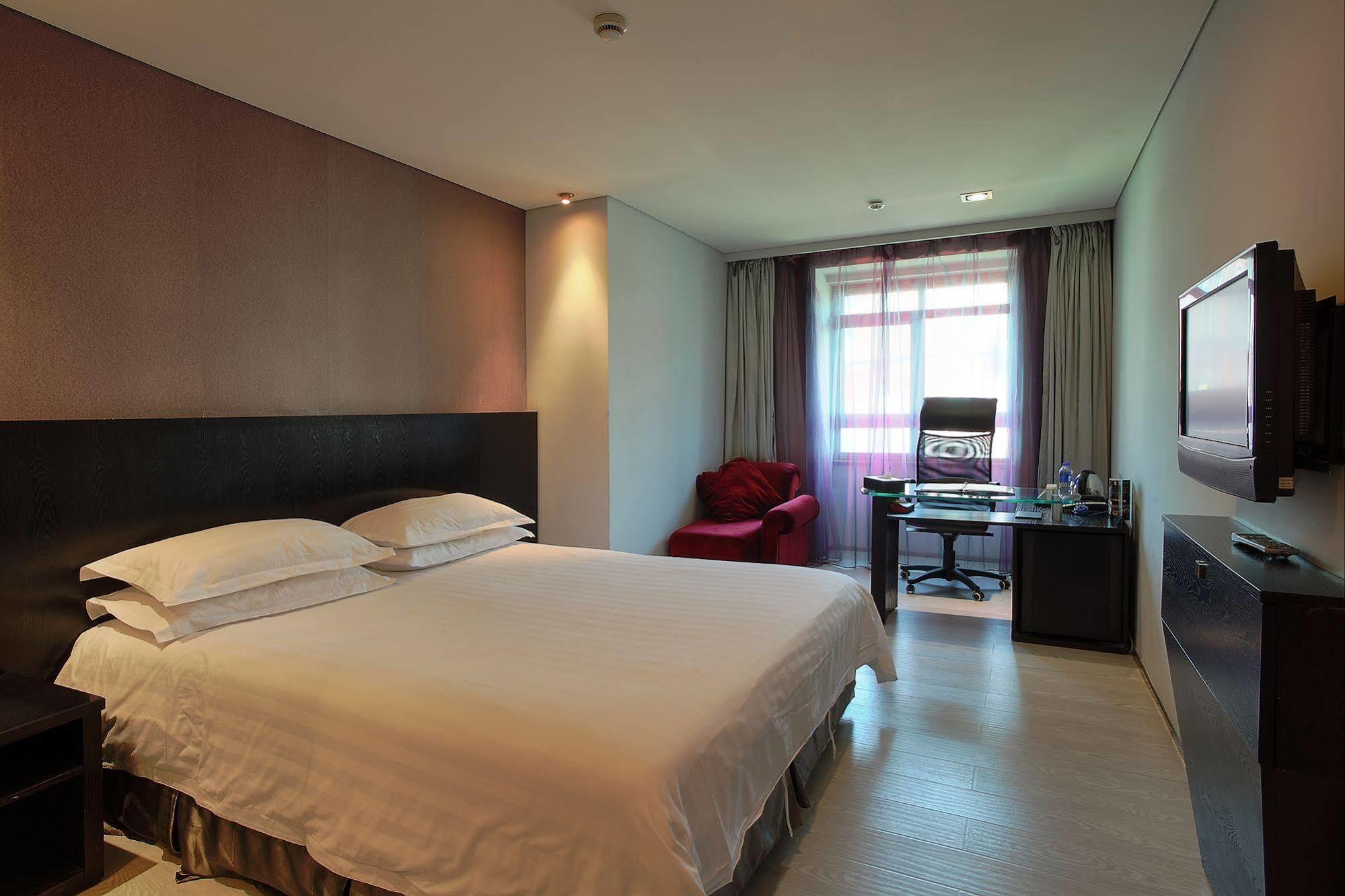 Fx Hotel Xujiahui - Shanghai Stadium Branch Exteriör bild